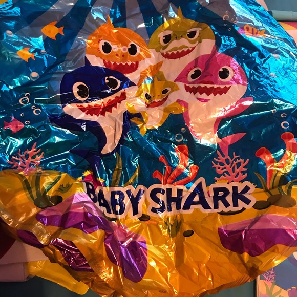 Baby Shark Party lot - Picture 6 of 11